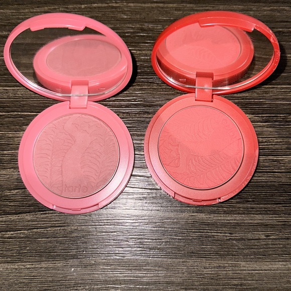 New never used tarte blushes - Picture 3 of 3